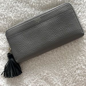 Grey fossil wallet